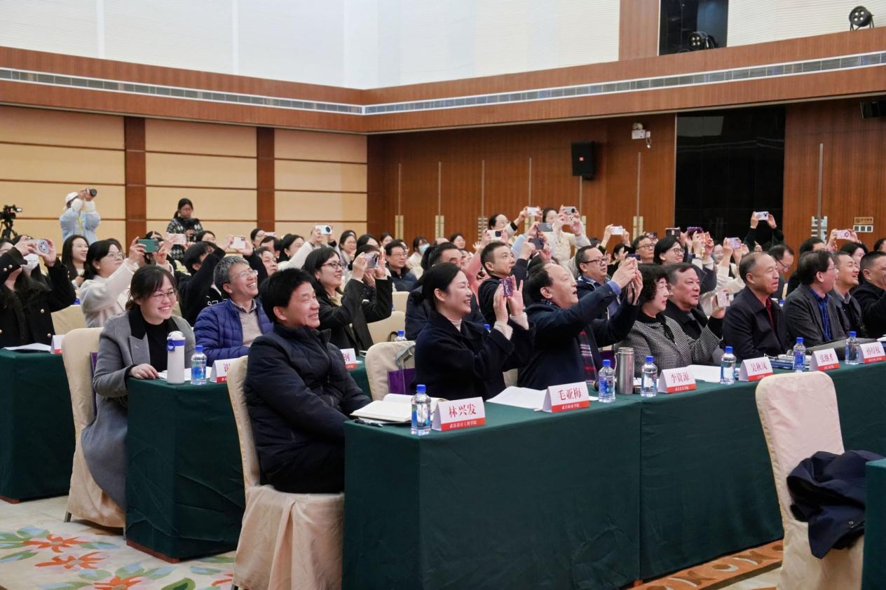 williamhill威廉希尔受邀参加湖北省民办高校思政课建设联盟成立大会暨思政课课堂教学提升研讨会