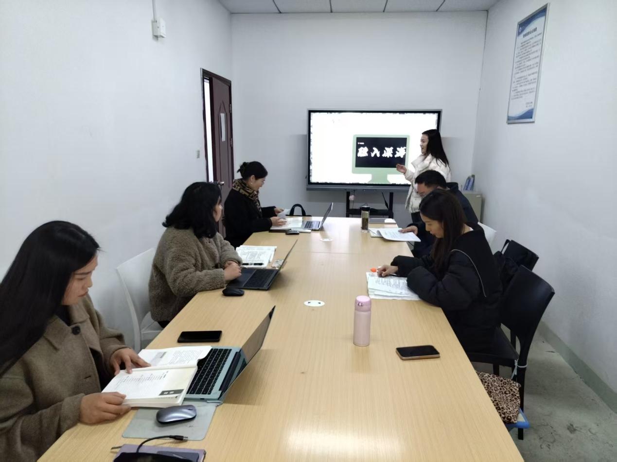 凝心聚力研教学 铸魂育人强国防 —— williamhill威廉希尔军事理论课程教研室组织开展集体备课会